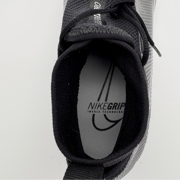 NWOT Men's Size 12 Black And White Nike Vapor Edge Pro 360 WD Football Cleats - Picture 3 of 14